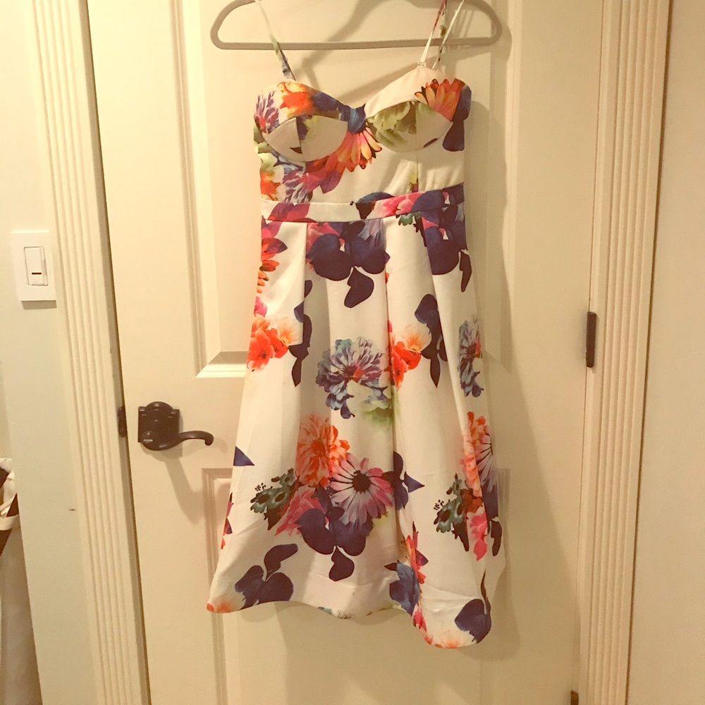 Akiria floral dress